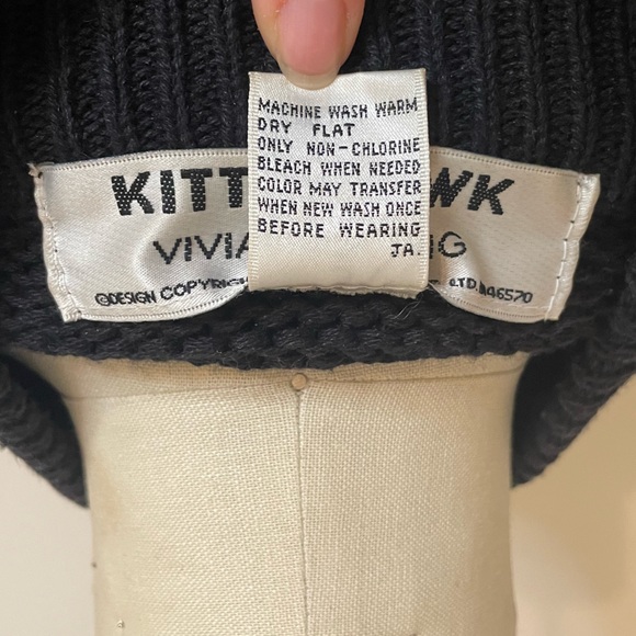 SOLD VTG Kitty Hawk by Vivian Wang Knitted Floral Sweater, circa 1980 - Picture 7 of 7